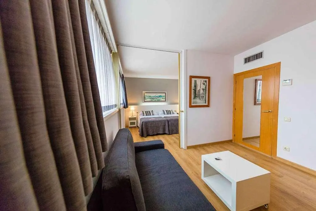 Aparthotel Atenea ברצלונה