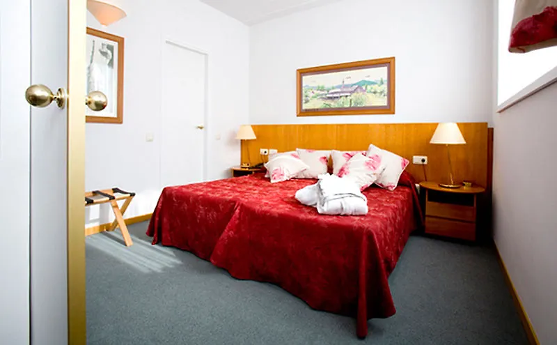 מלון Aparthotel Atenea ברצלונה